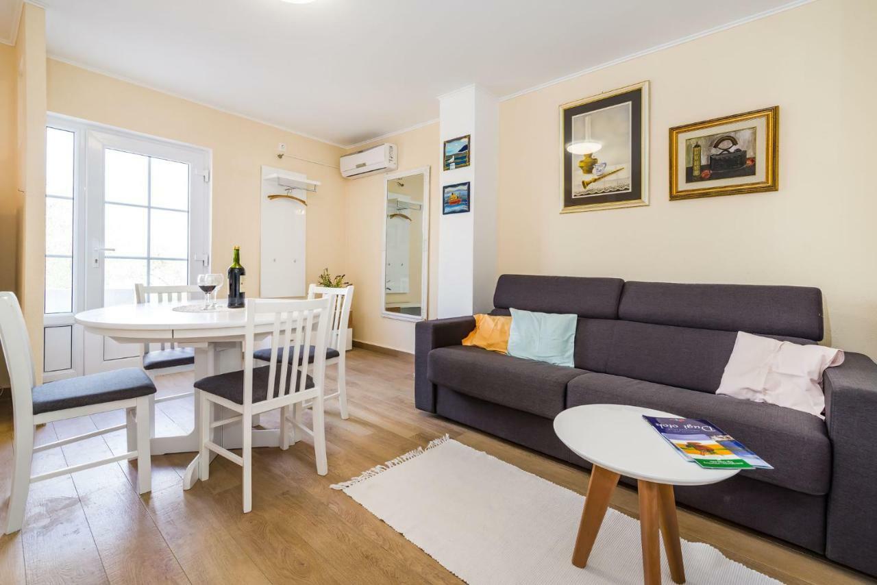 Long Island Olive Apartment サリ エクステリア 写真