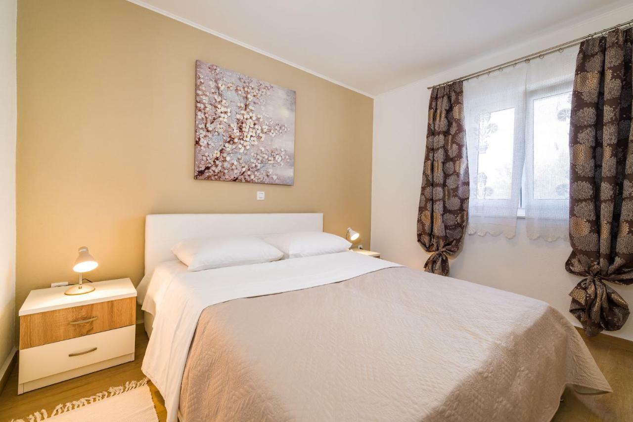 Long Island Olive Apartment サリ エクステリア 写真